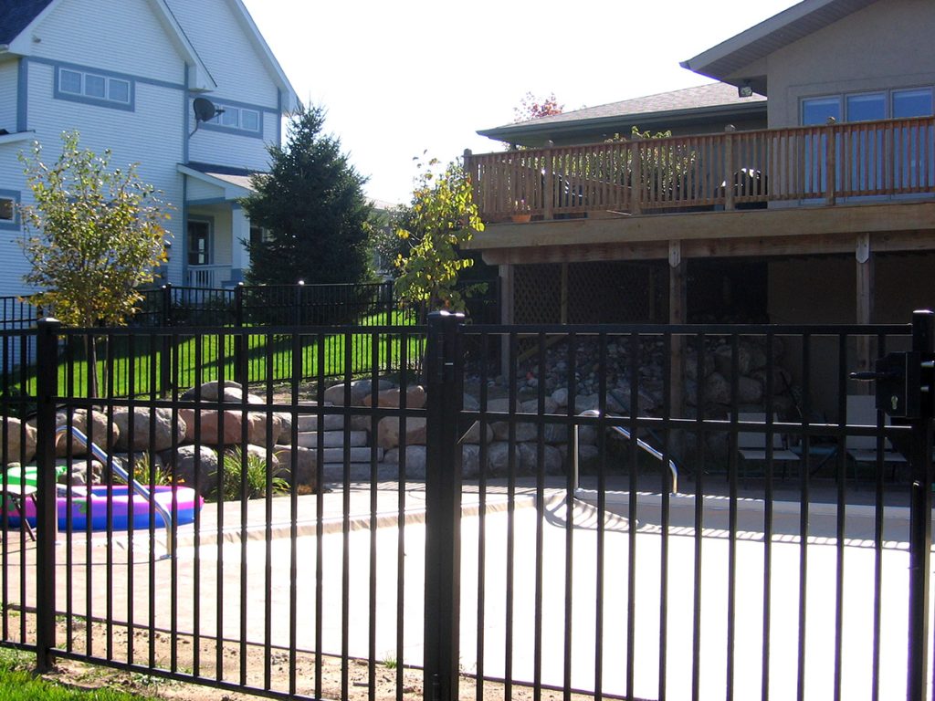 Aluminum Black Picket Fence Pool 3